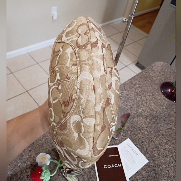 NWT Coach Soho  Optic Signature Vintage Shoulder Bag - Picture 13 of 17